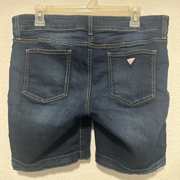 Guess Denim Shorts size 32 - Picture 4 of 13